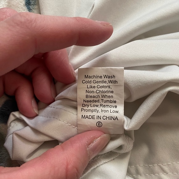 Lightweight Crew Neck T-Shirt Bodysuit in White - size XS - Picture 12 of 12